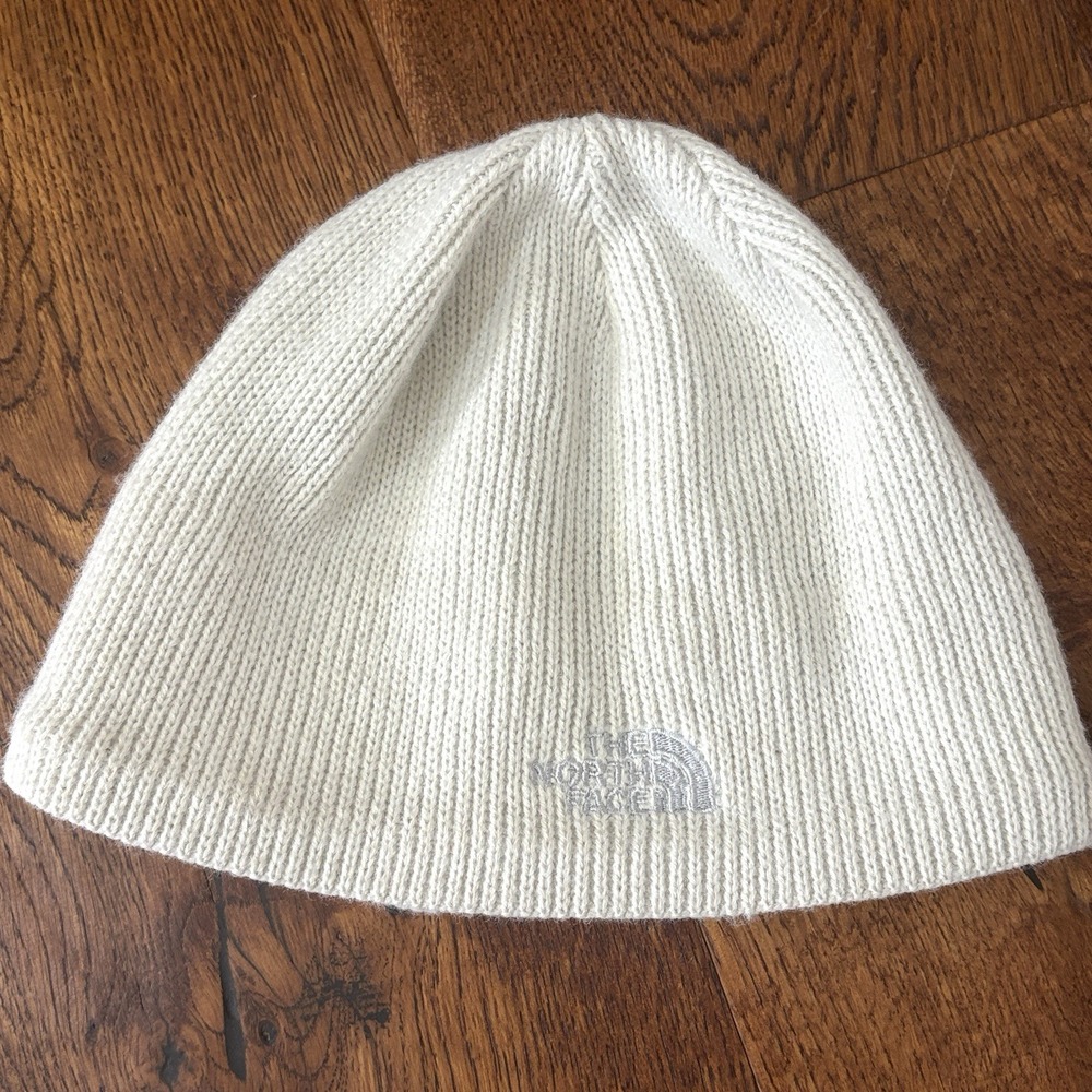 The‎ North Face Skull Beanie Hat Ivory Knit Fleece Lined Made in Canada
